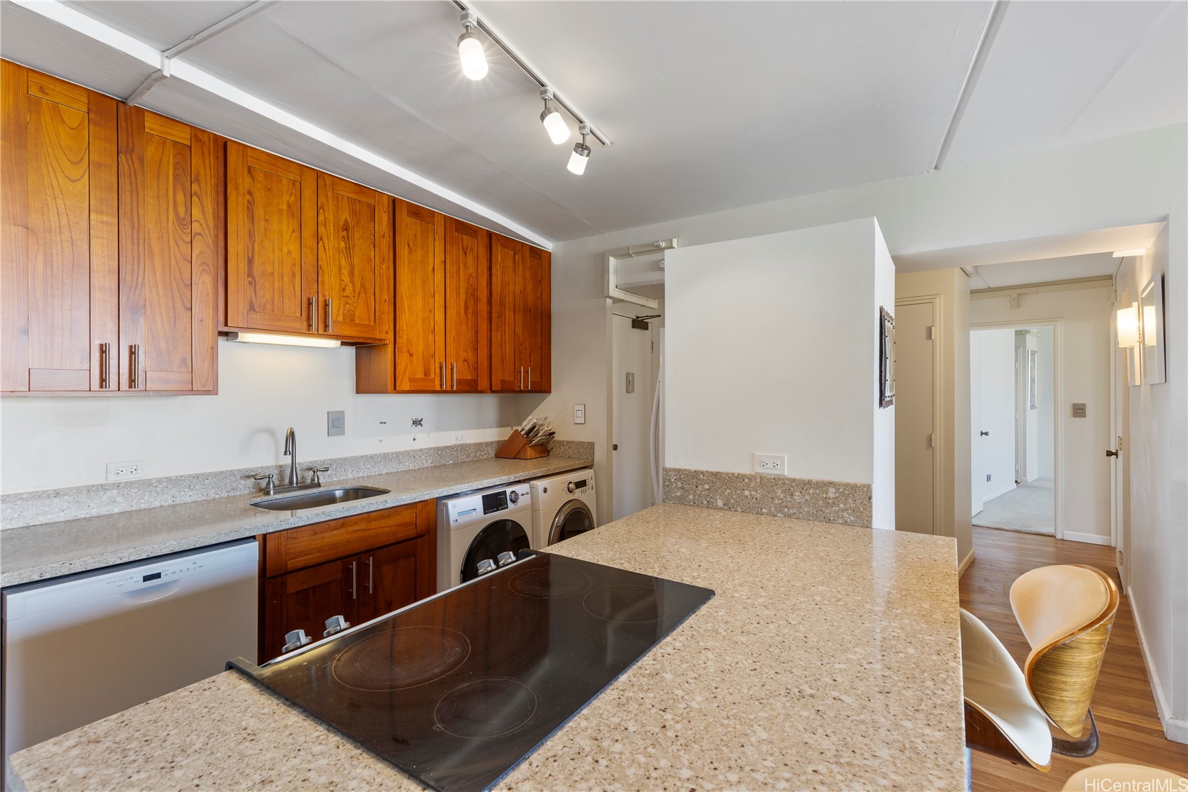 2333 Kapiolani Boulevard 814