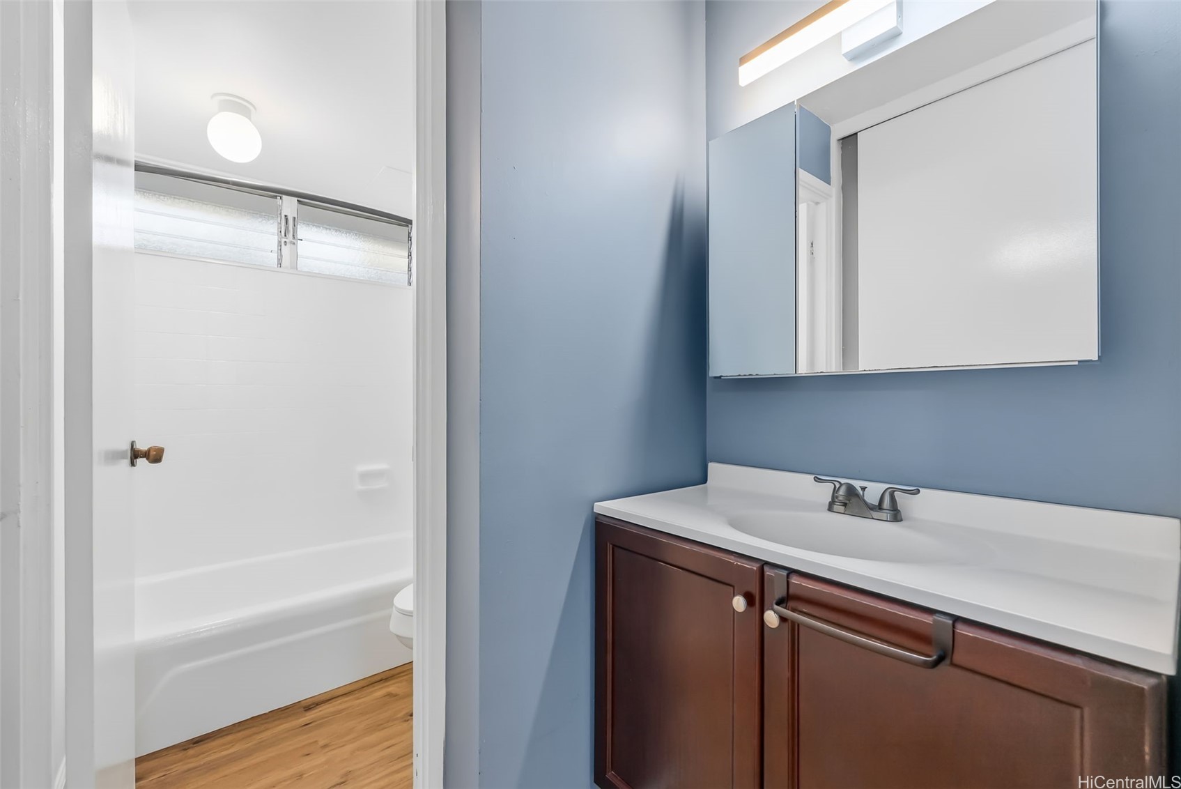 1122 Kinau Street 604