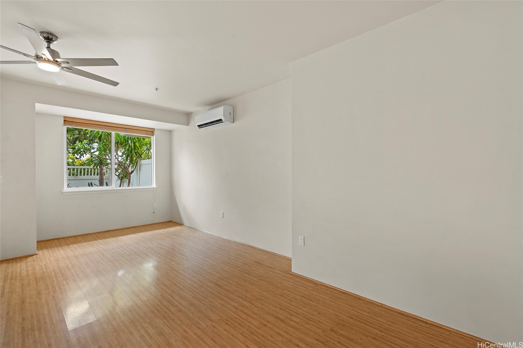 31 E Kuu Aku Lane 206