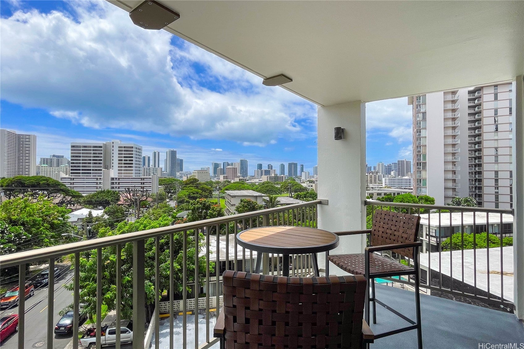 1634 Makiki Street 601