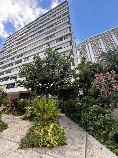 Photo of 425 Ena Road #408A, Honolulu, HI 96815 (MLS # 202617646)