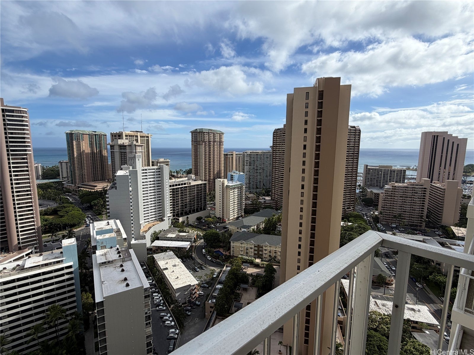 400 Hobron Lane 3311