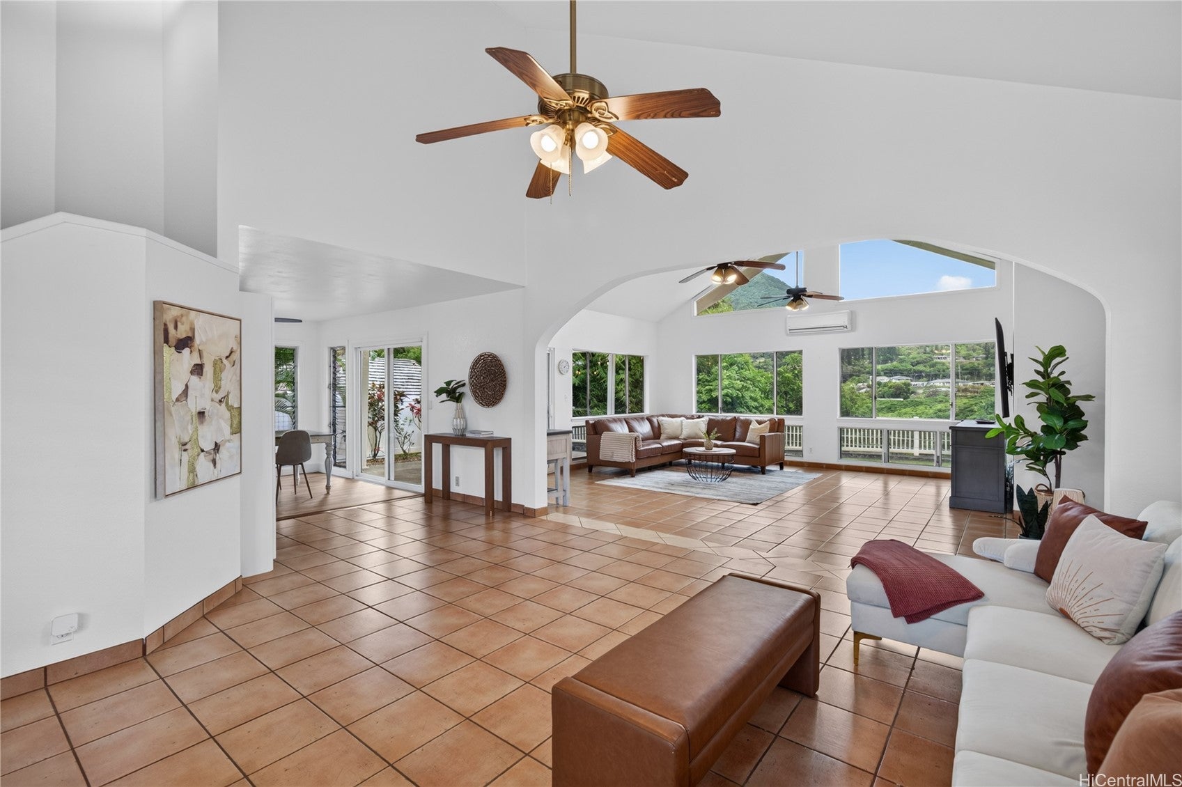 1622 Paukiki Street