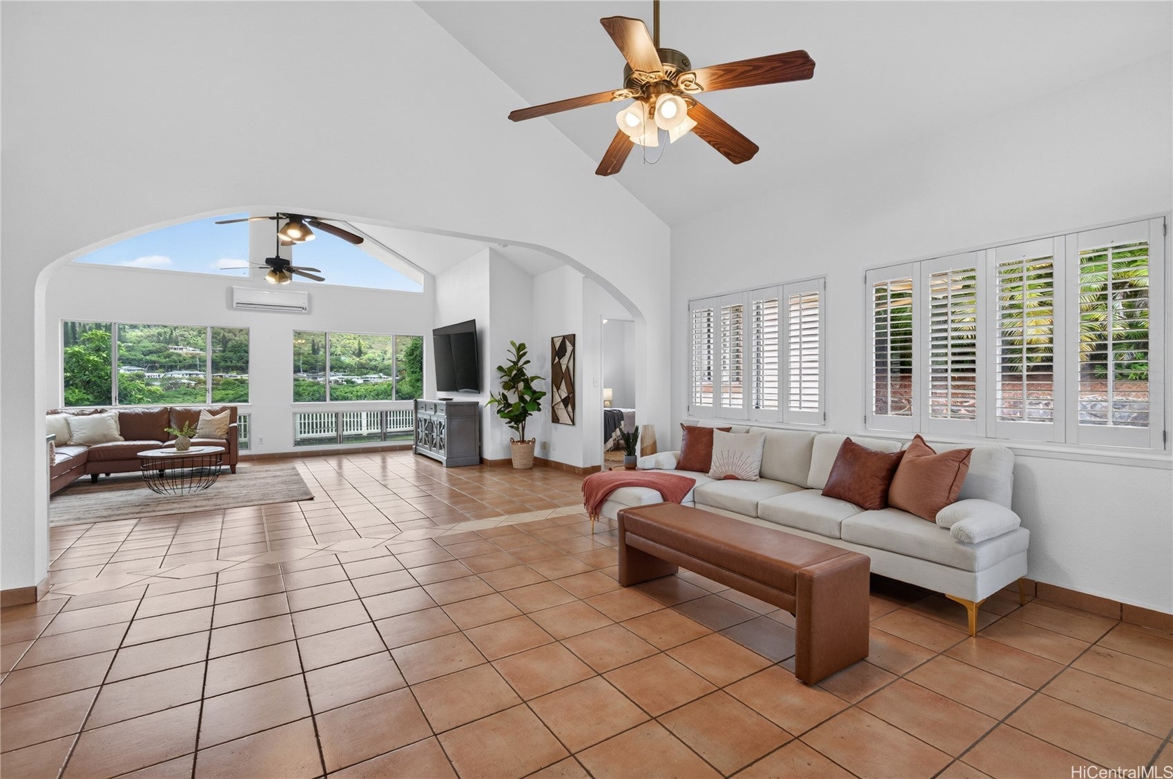 1622 Paukiki Street