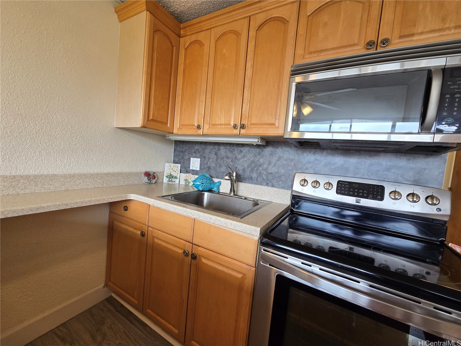 2211 Ala Wai Boulevard 1405