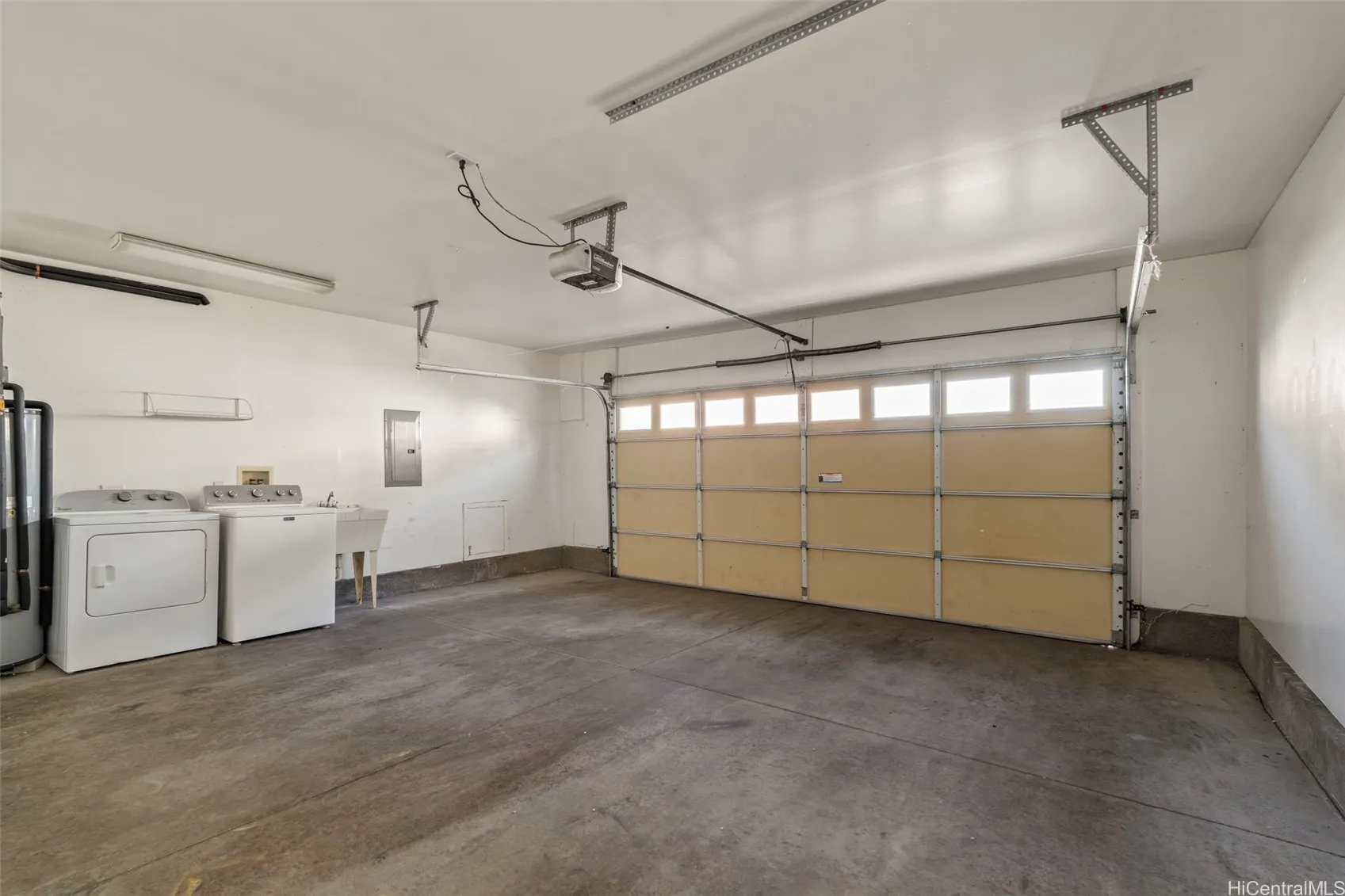 Ewa Beach, Hawaii 96706, United States, 3 Bedrooms Bedrooms, ,3 BathroomsBathrooms,Residential,Active,202000