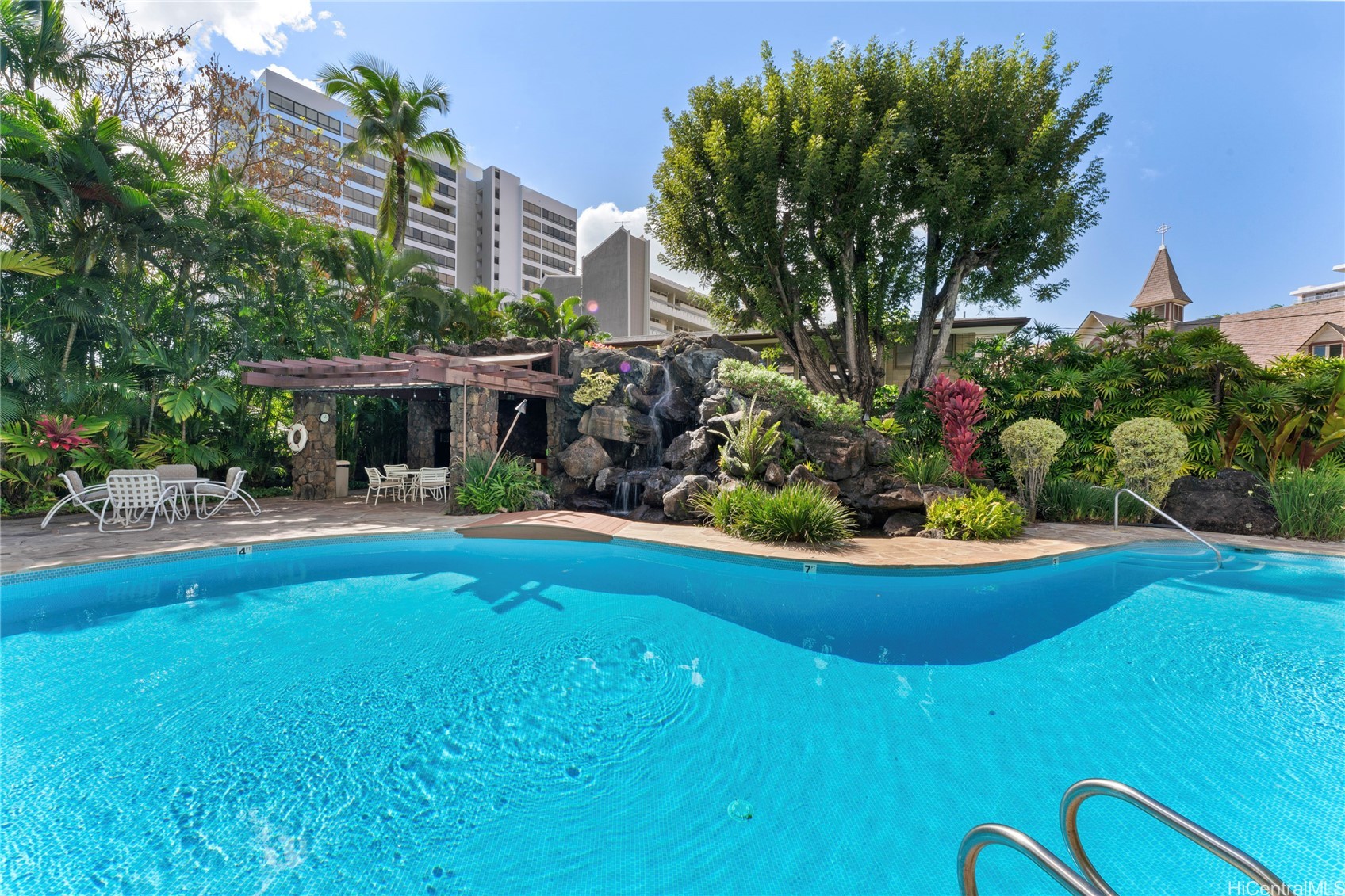Punahou Cliffs Condominium