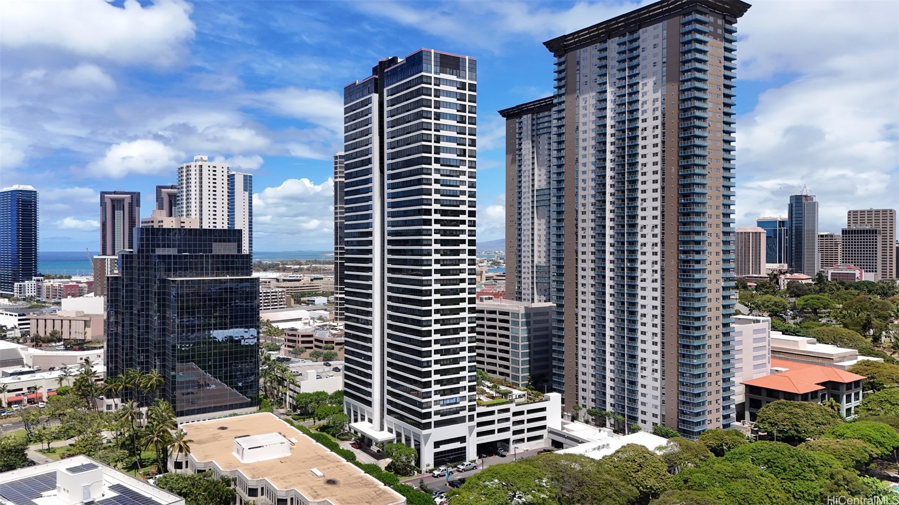Royal Capitol Plaza Condominium