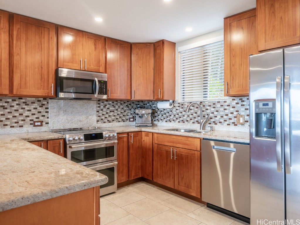 Kaneohe, Hawaii 96744, United States, 3 Bedrooms Bedrooms, ,2 BathroomsBathrooms,Residential,Pending,21997