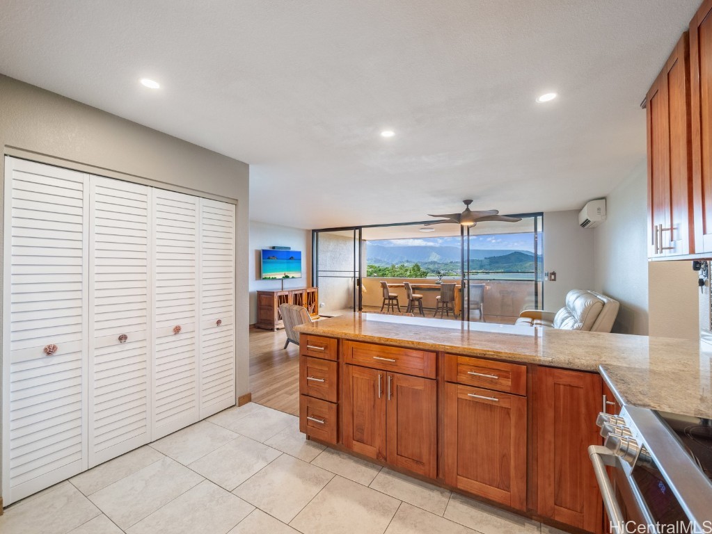 Kaneohe, Hawaii 96744, United States, 3 Bedrooms Bedrooms, ,2 BathroomsBathrooms,Residential,Pending,21997