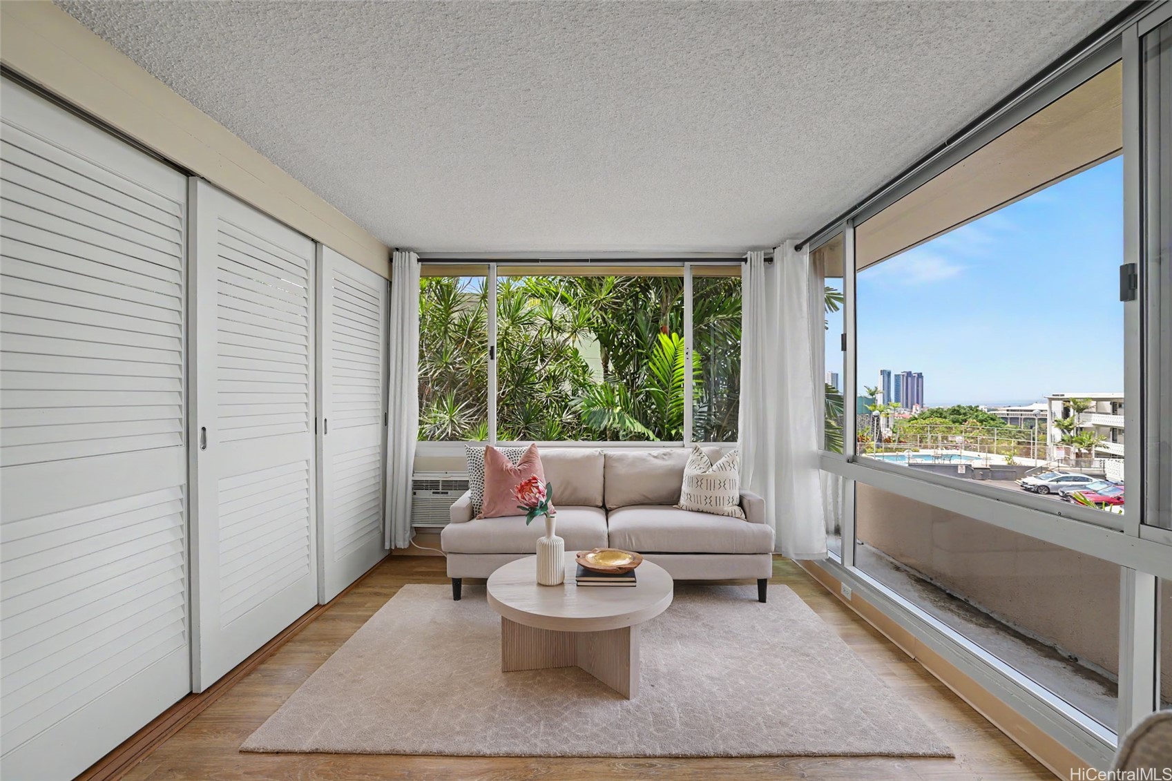 255 Huali Street 204