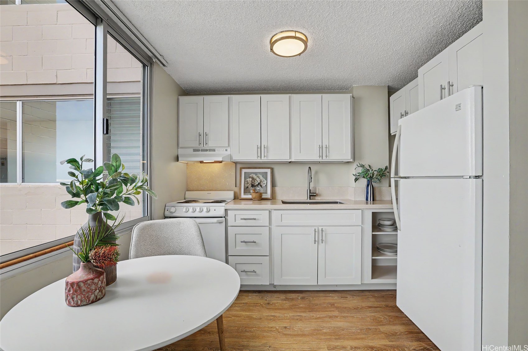 255 Huali Street 204