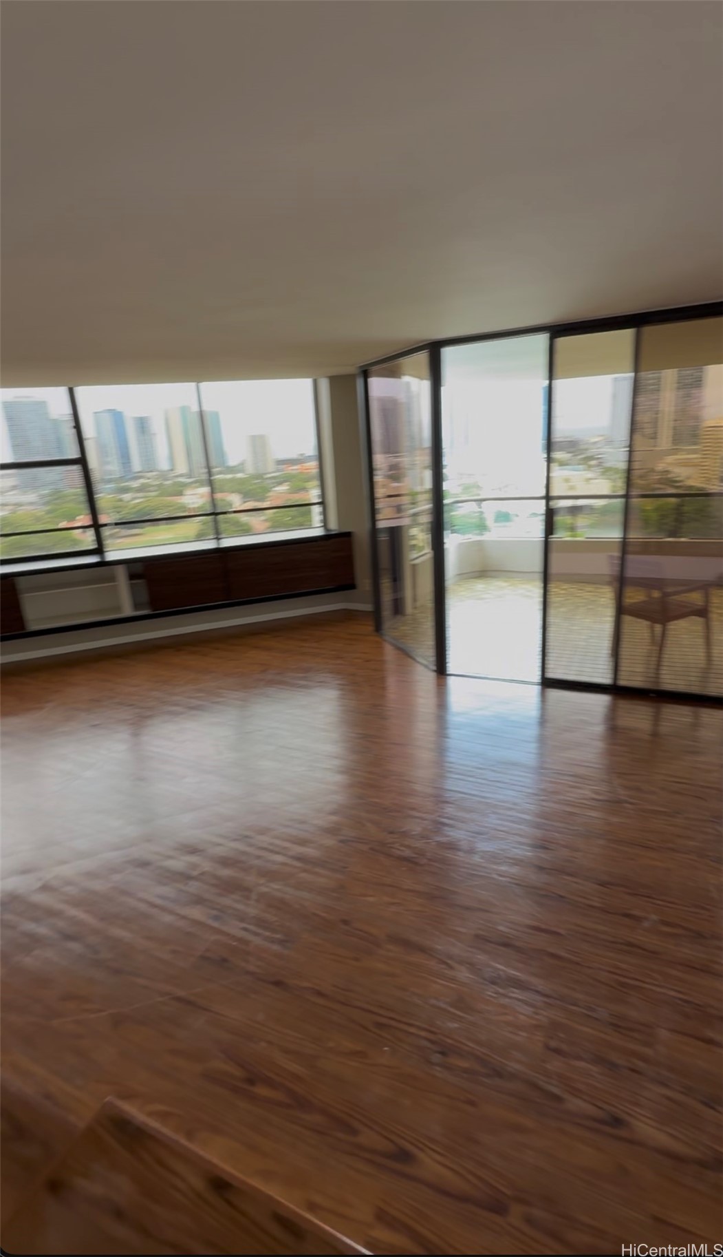 1221 Victoria Street 1705