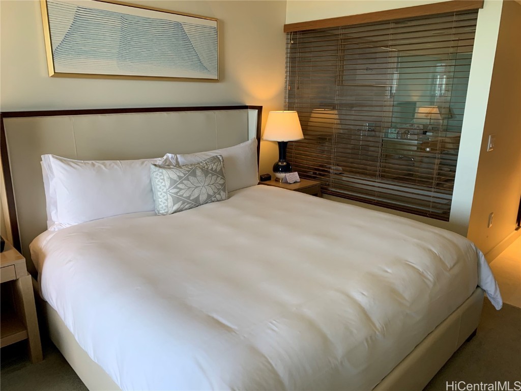 The Ritz-carlton Residences - 383 Kalaimoku Condominium