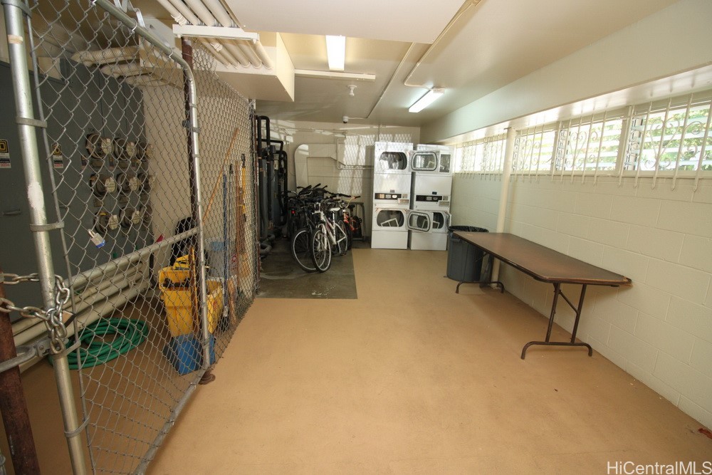 Makiki West Residential Lease