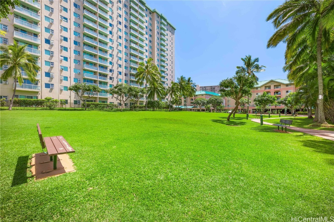 Country Club Village 4 Condominium