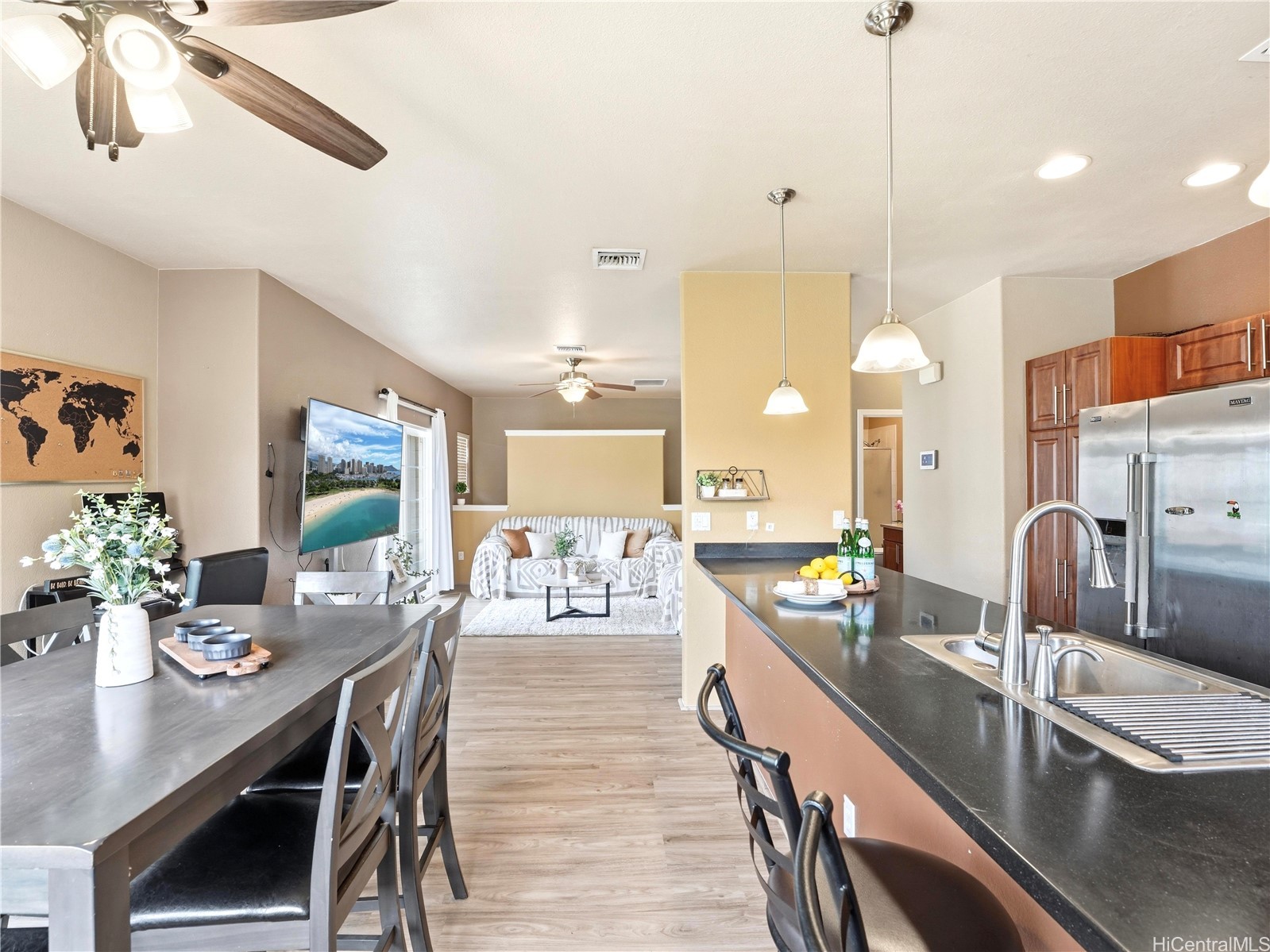 550 Kunehi Street 202