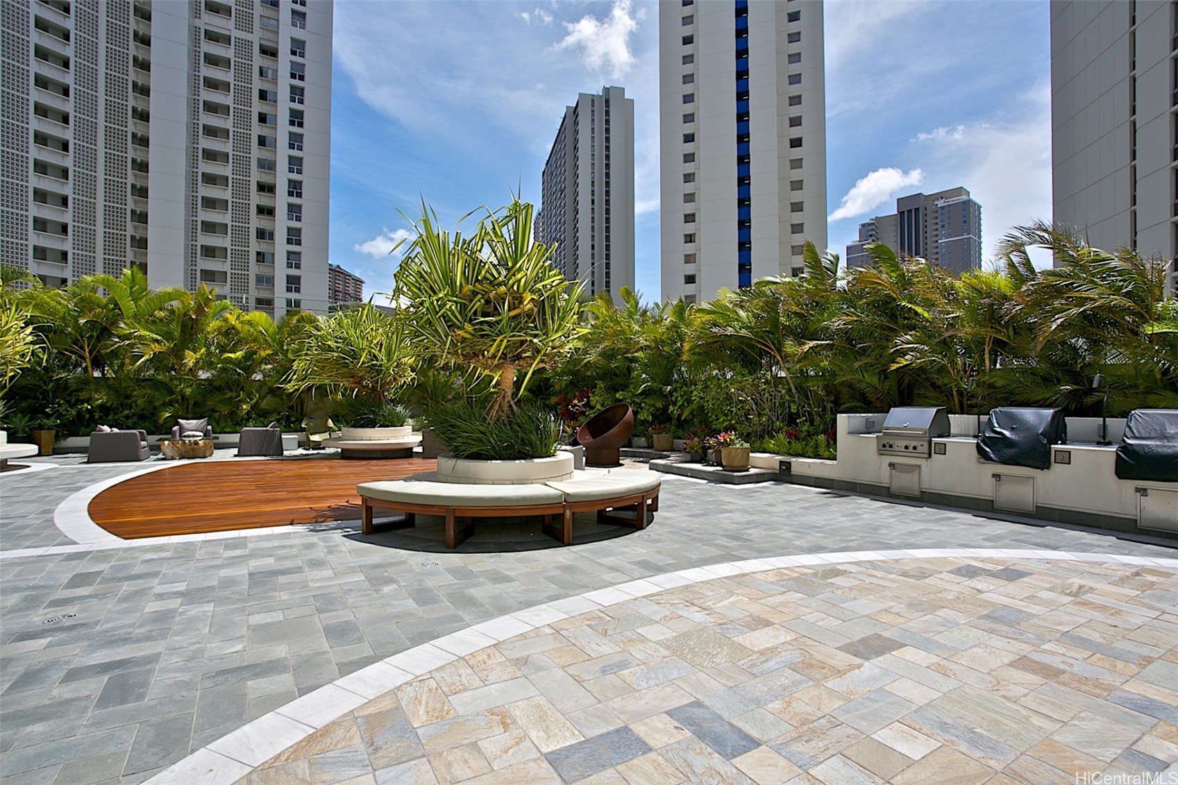 Allure Waikiki Condominium