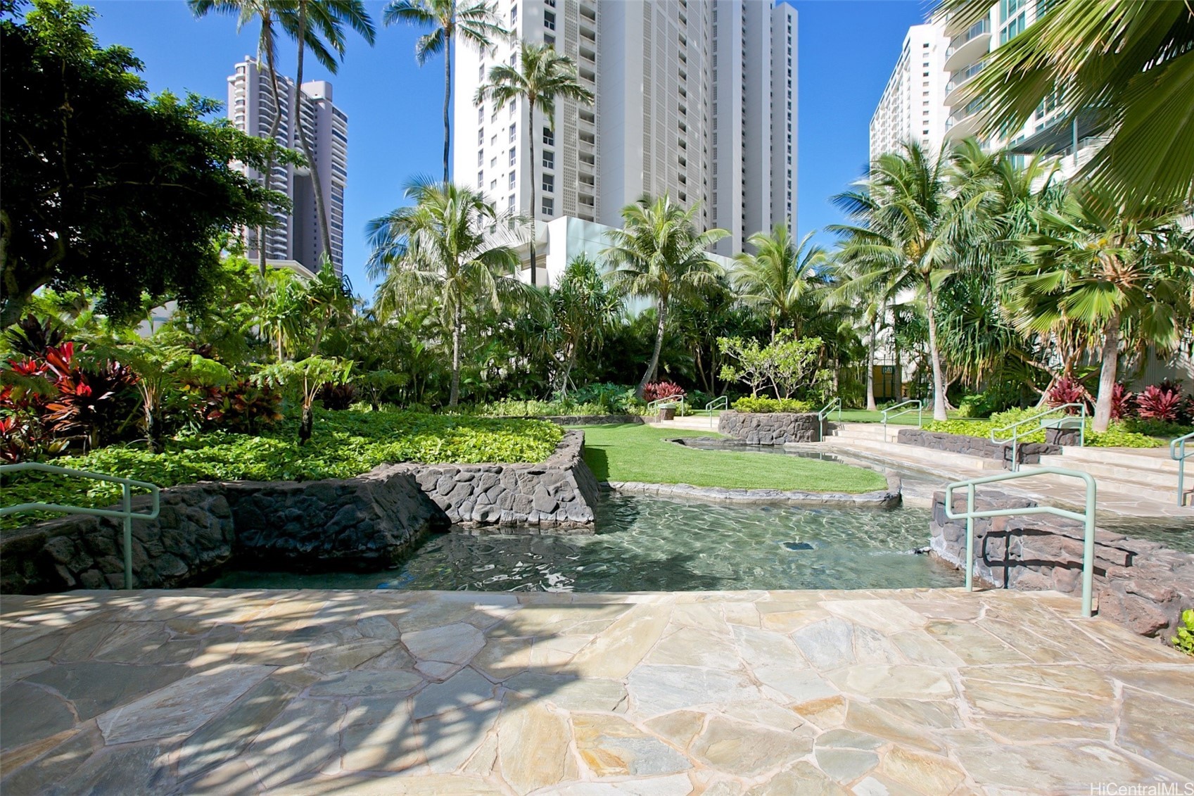 Allure Waikiki Condominium