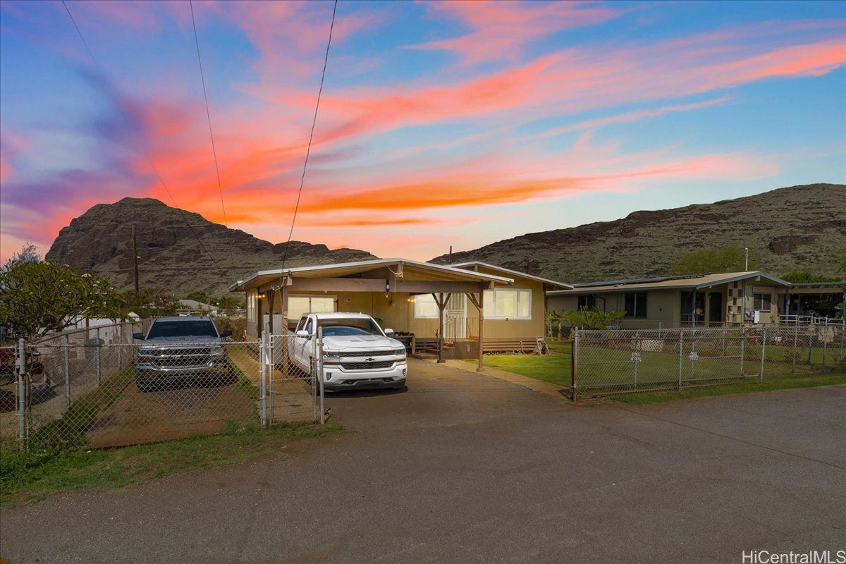 87-1698 Farrington Highway L