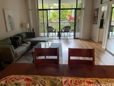 MLS: 202504776