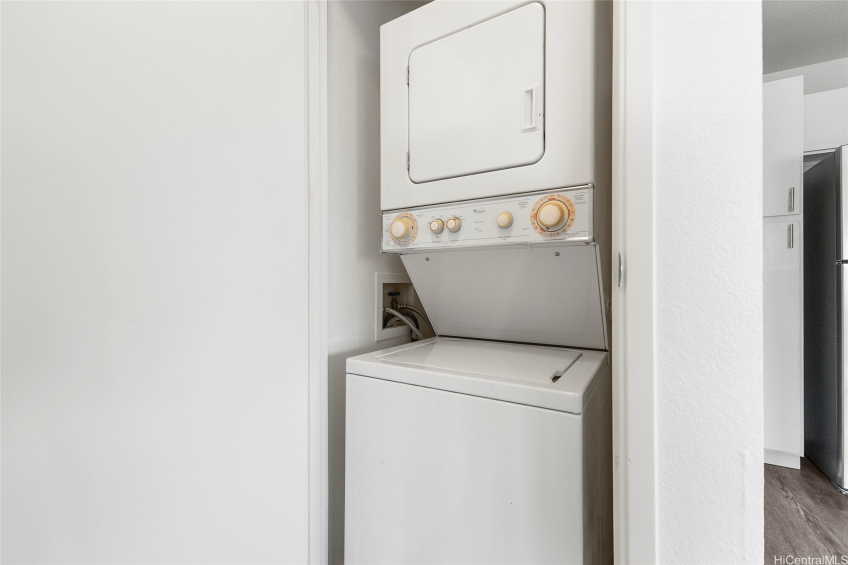 Hillsdale 3 Condominium