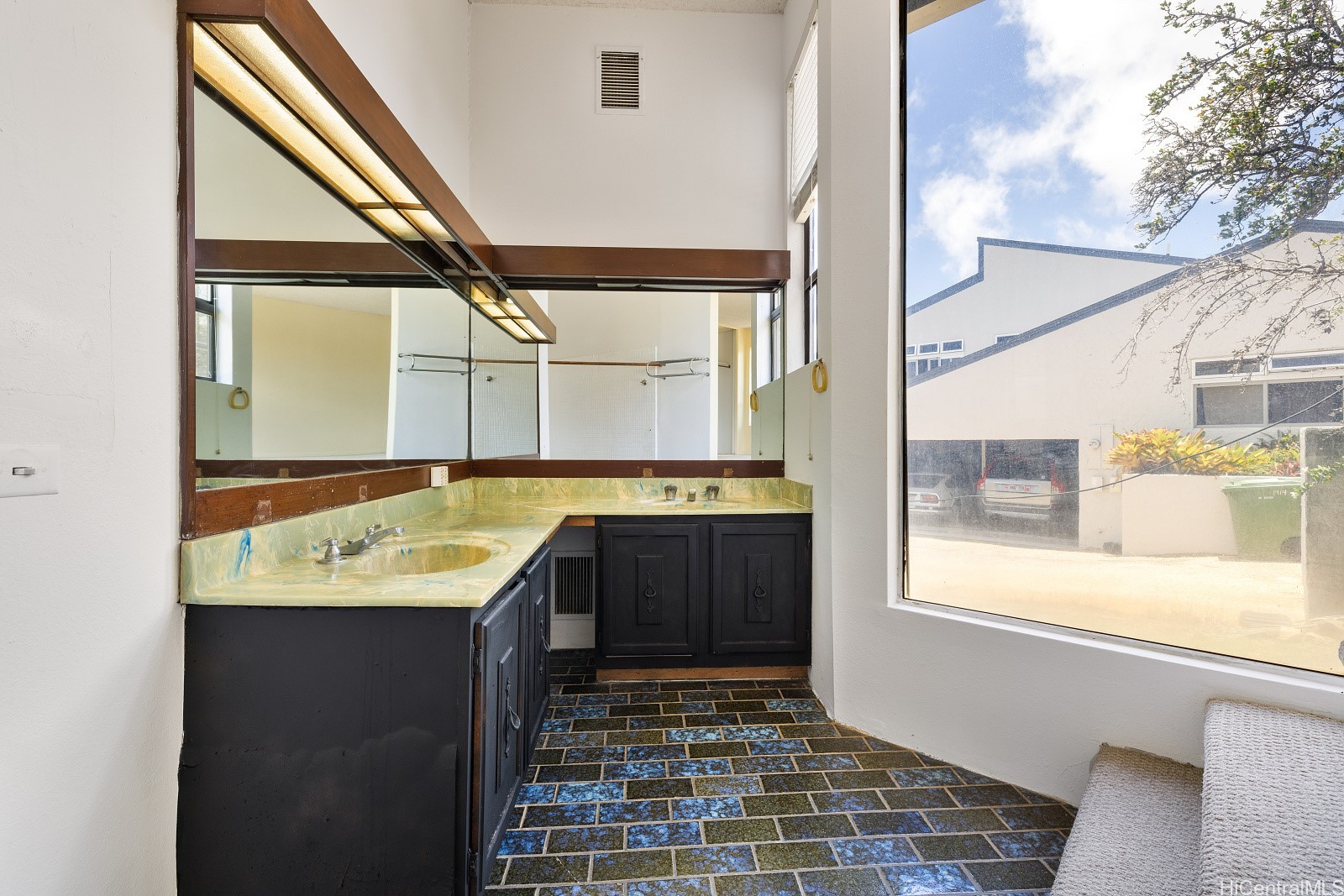 1918 Hawane Place