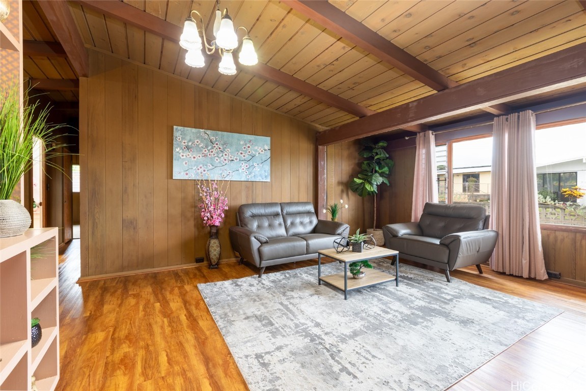 2362 Apoepoe Street