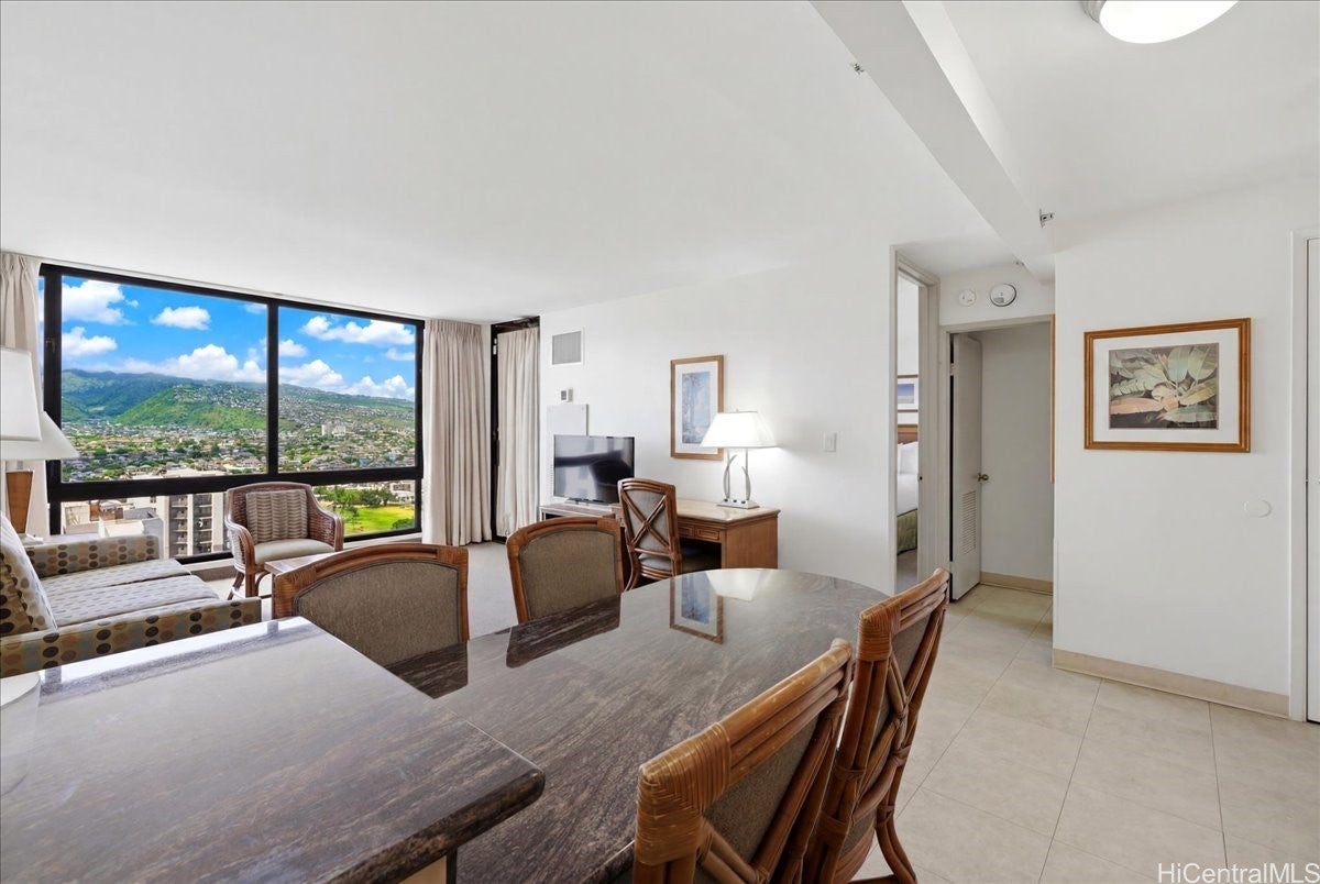 229 Paoakalani Avenue 3103