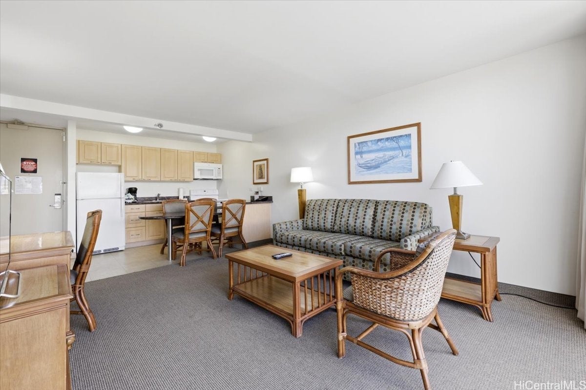 229 Paoakalani Avenue 3103