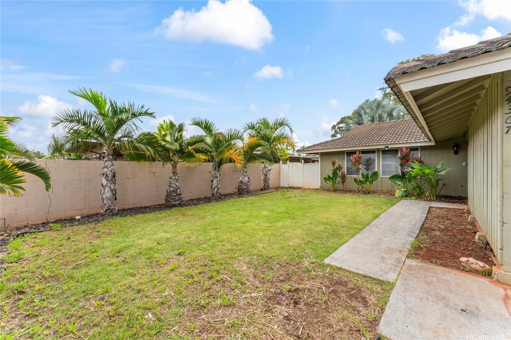 94-367 Hokuahiahi Street