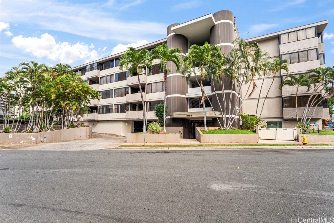Kapiolani Banyan Condominium