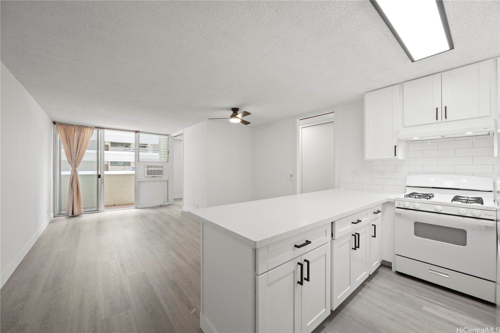 1122 Kinau Street 405