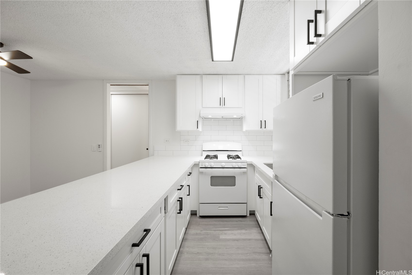 1122 Kinau Street 405