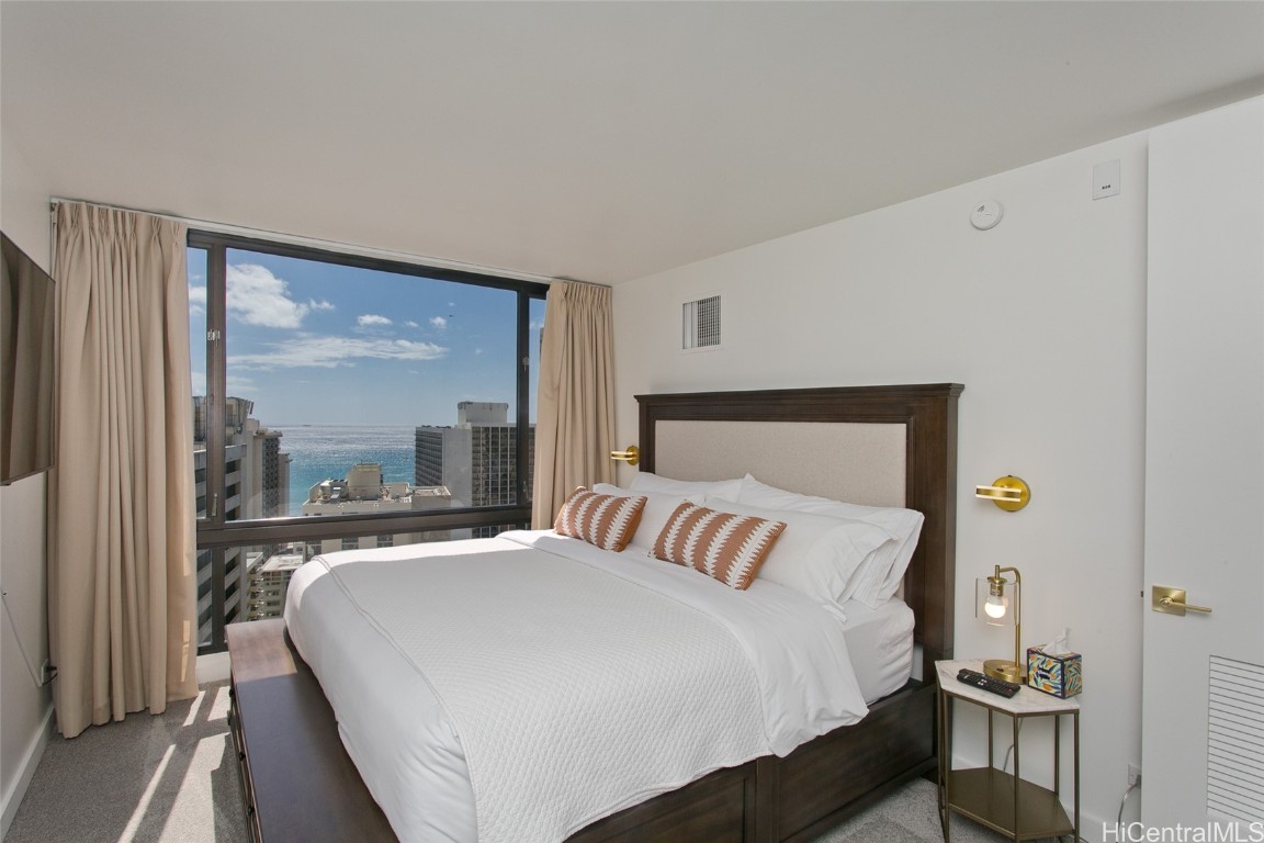 229 Paoakalani Avenue 2808