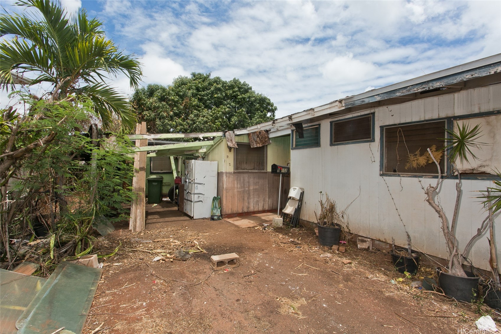 91-1025 Ikulani Street