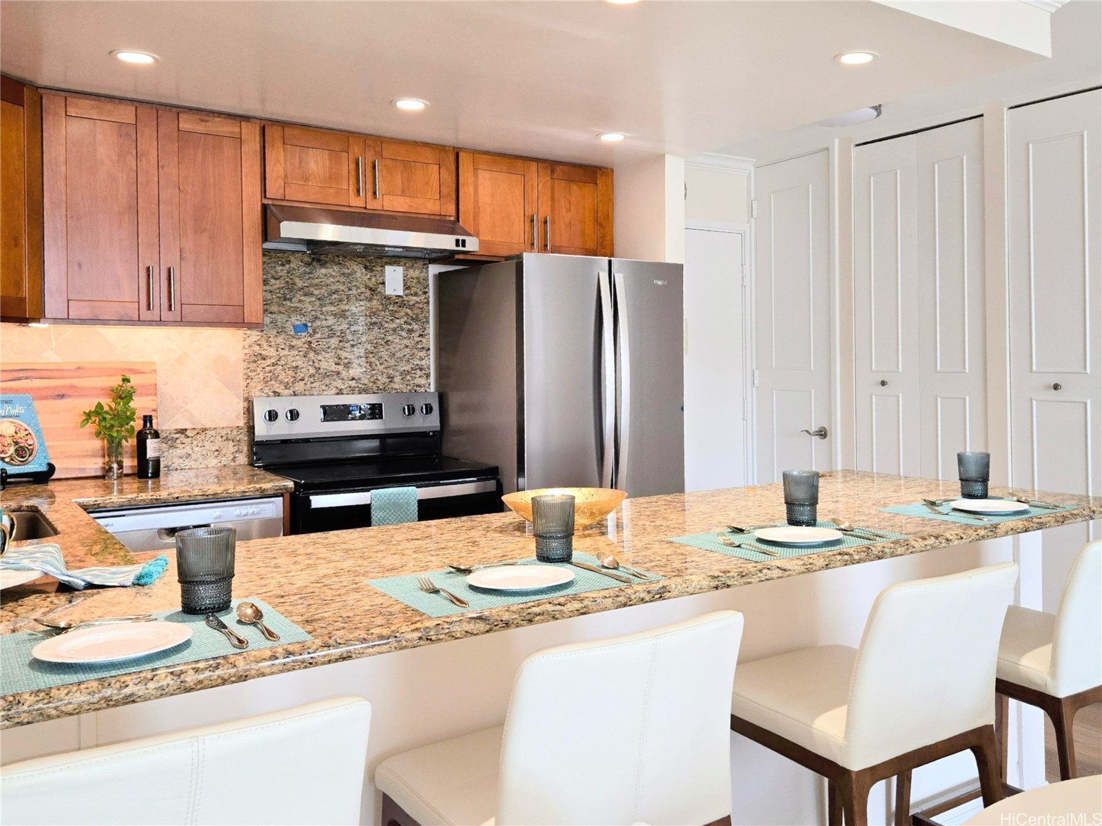 400 Hobron Lane 2309