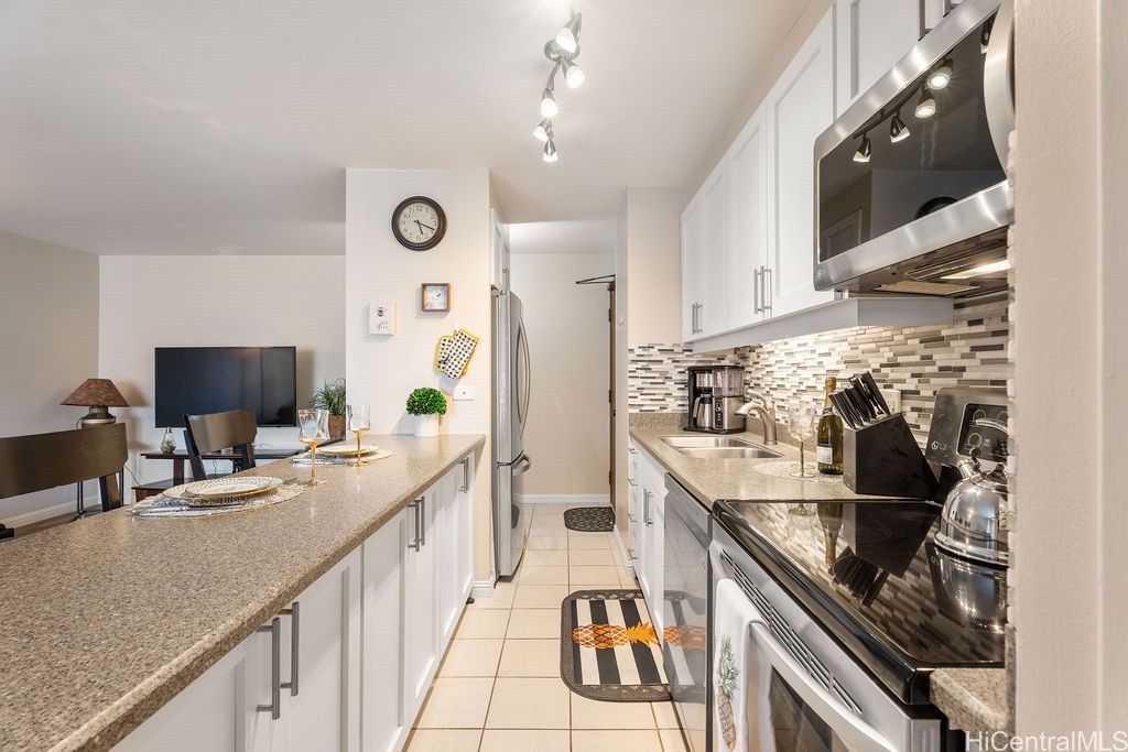 1778 Ala Moana Boulevard 2818