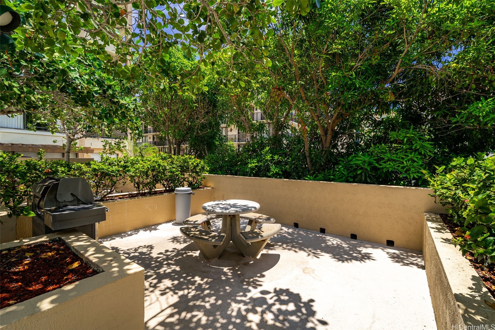 Aloha Towers Residential Lease