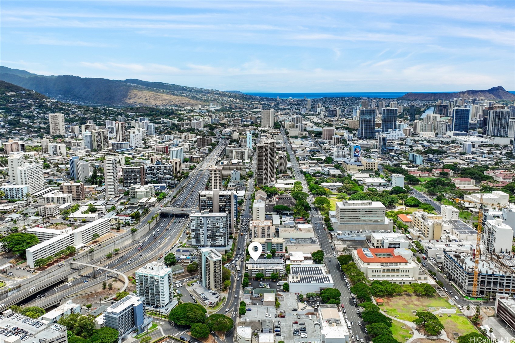 Crown Kinau Condominium