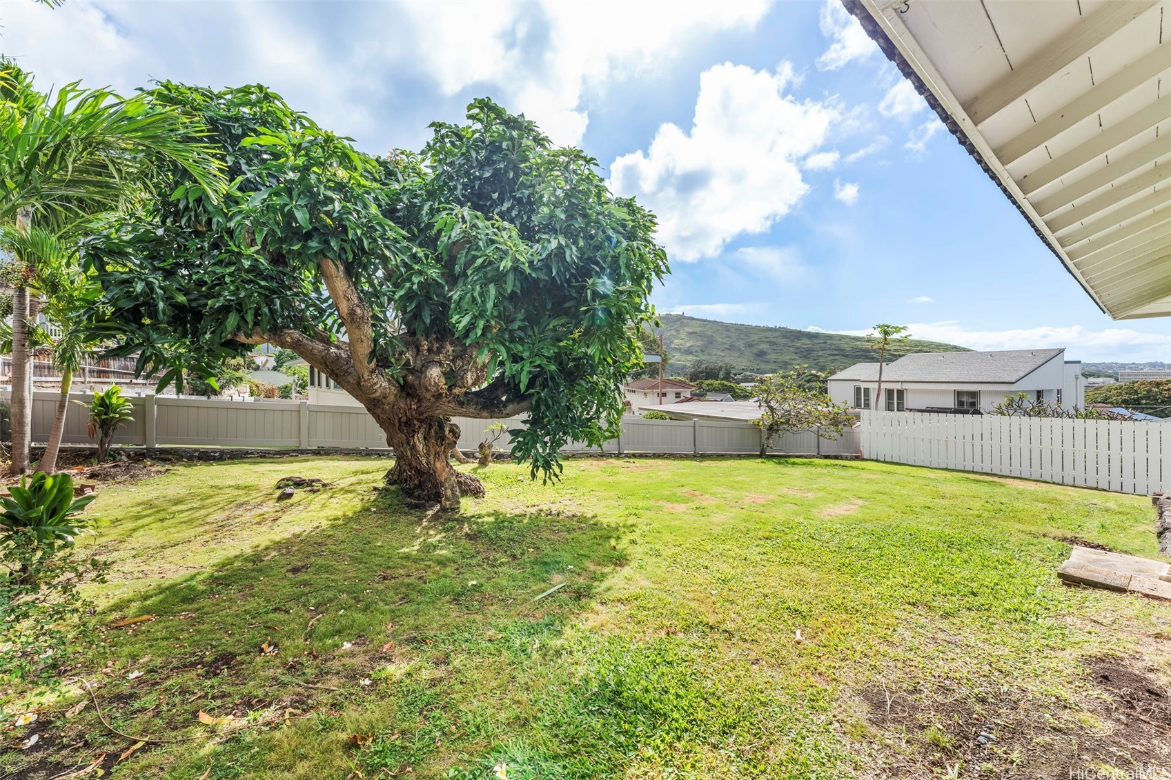 2448 A East Manoa Road