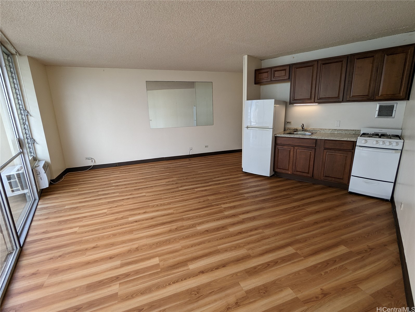 750 Amana Street 1504