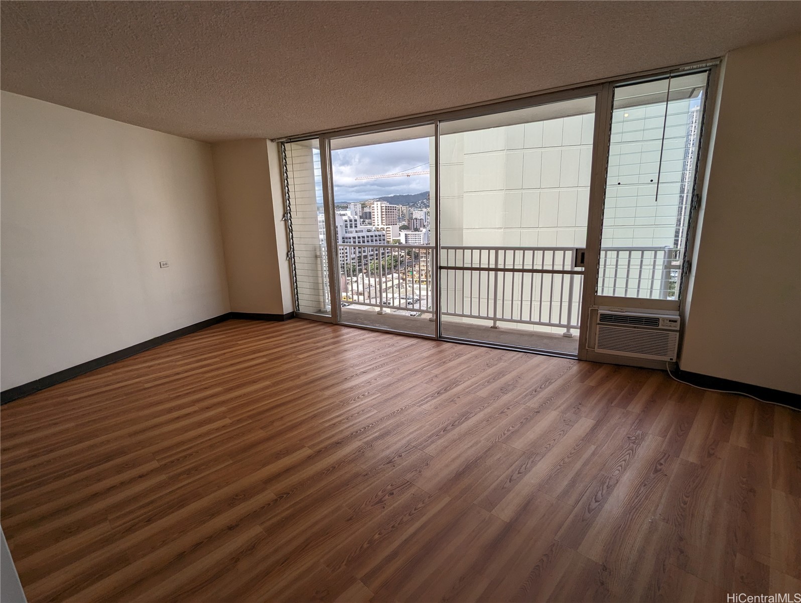 750 Amana Street 1504