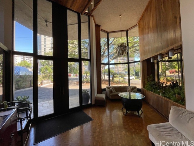 2040 Nuuanu Avenue 805