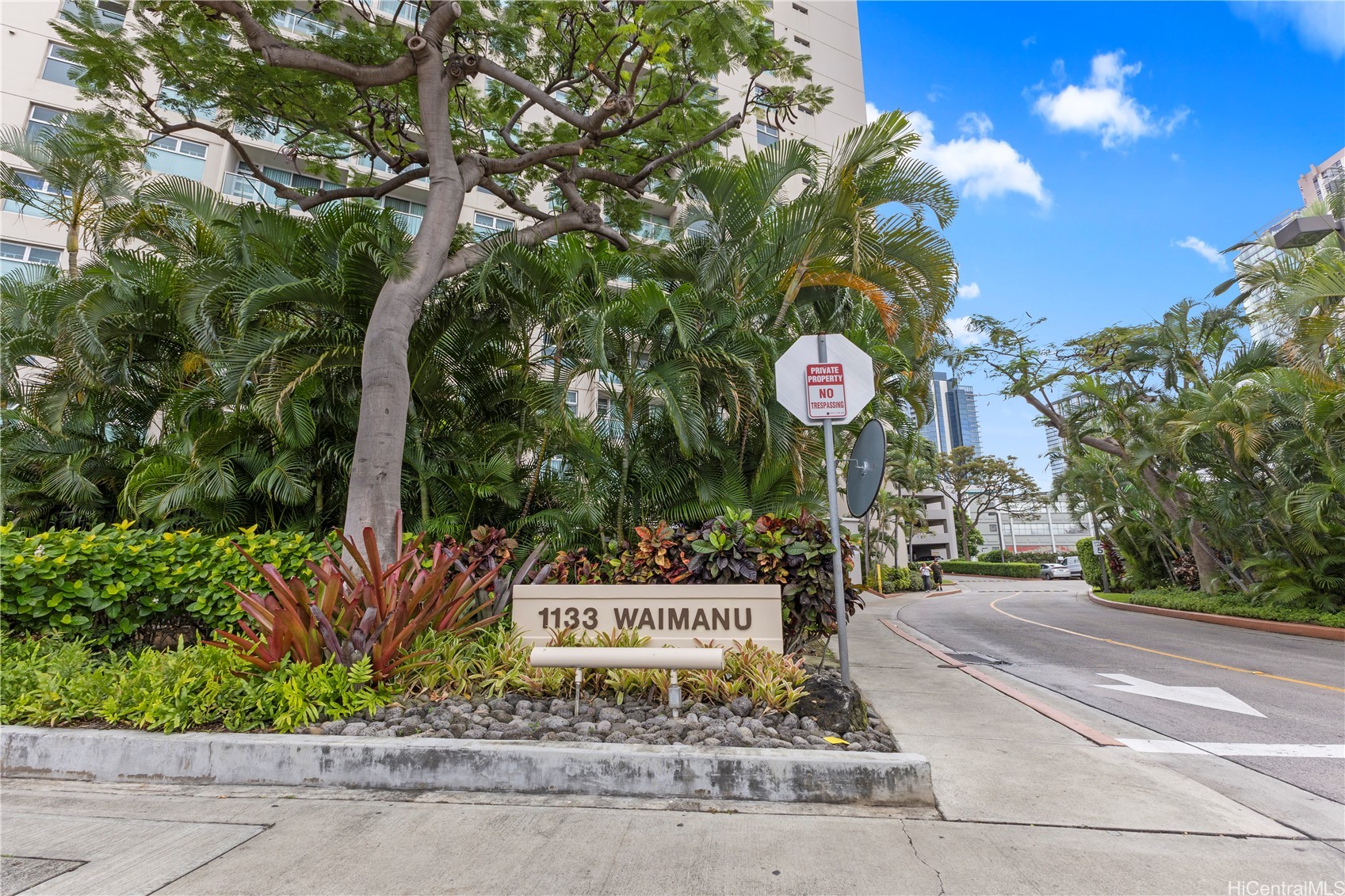 1133 Waimanu Condominium