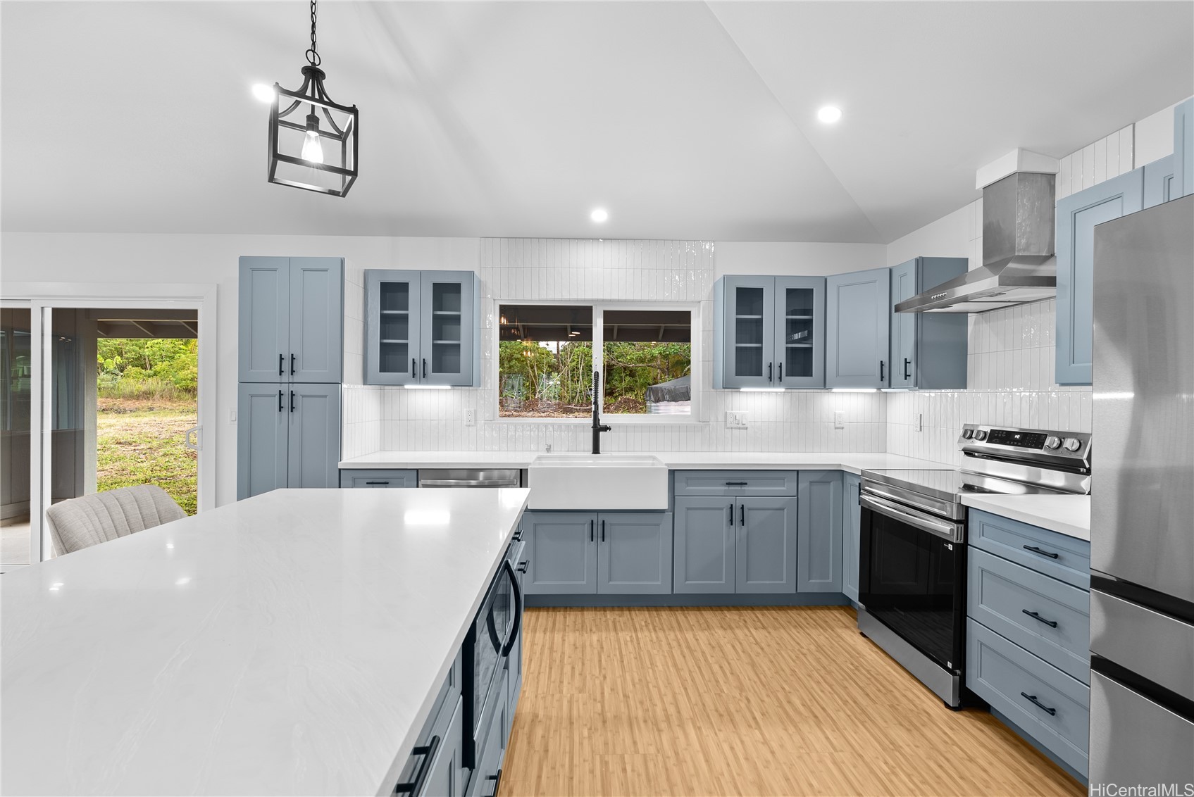 15-1688 Beach Road