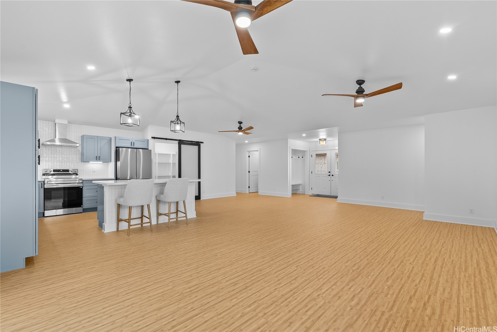 15-1688 Beach Road