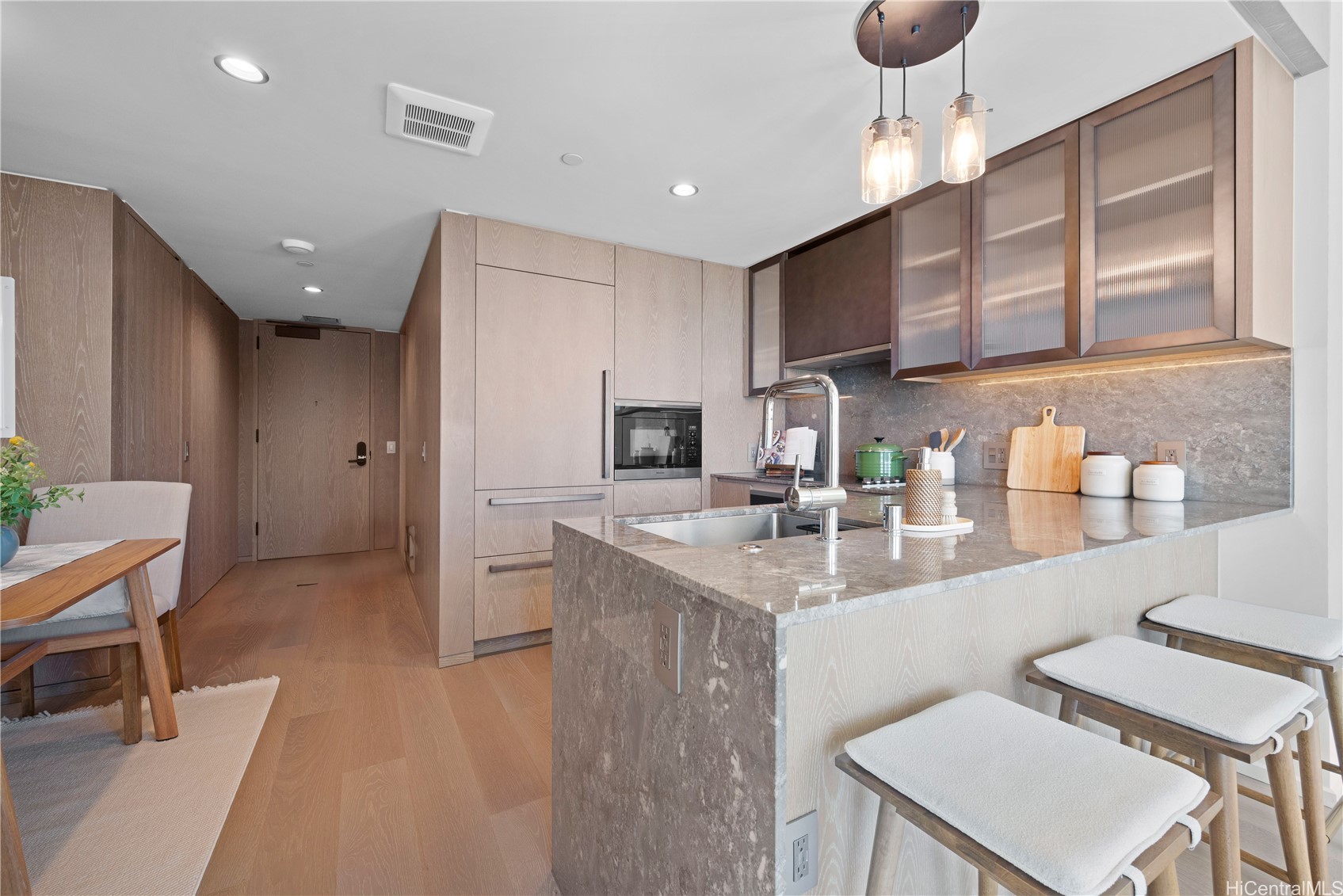 1000 Auahi Street 3506