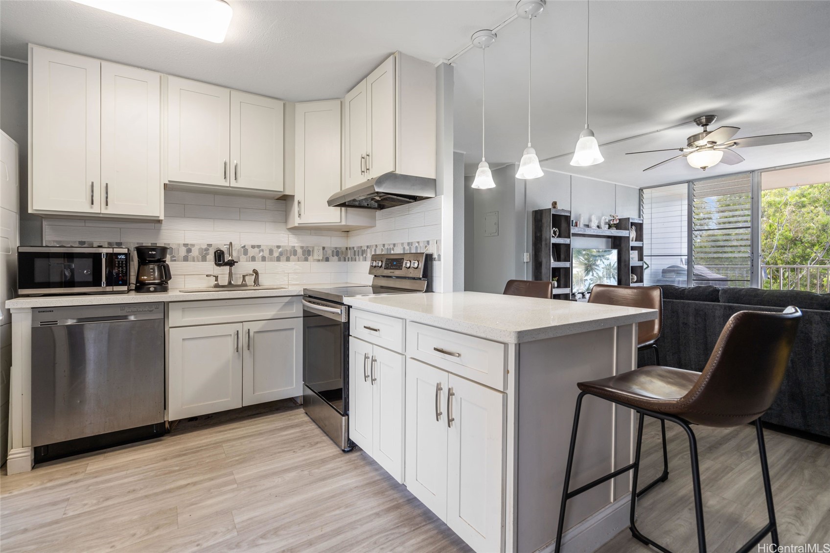 95-2031 Waikalani Place D906