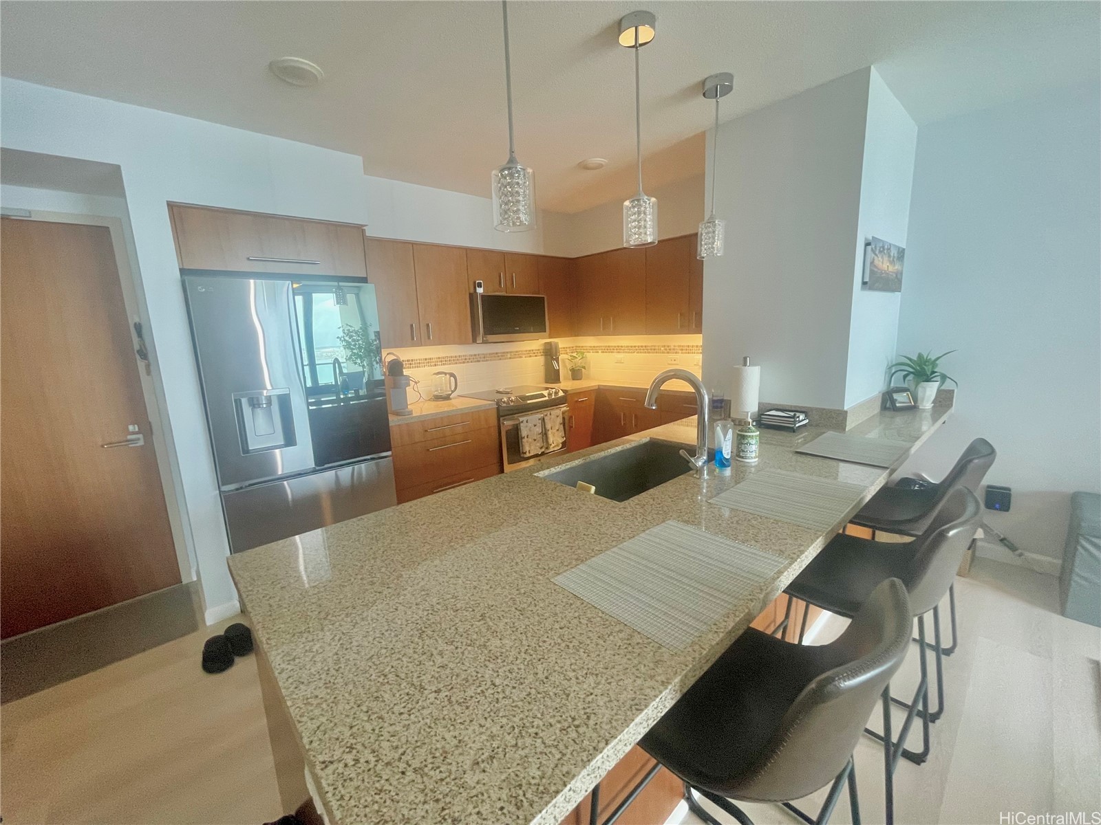 555 South Street 3409